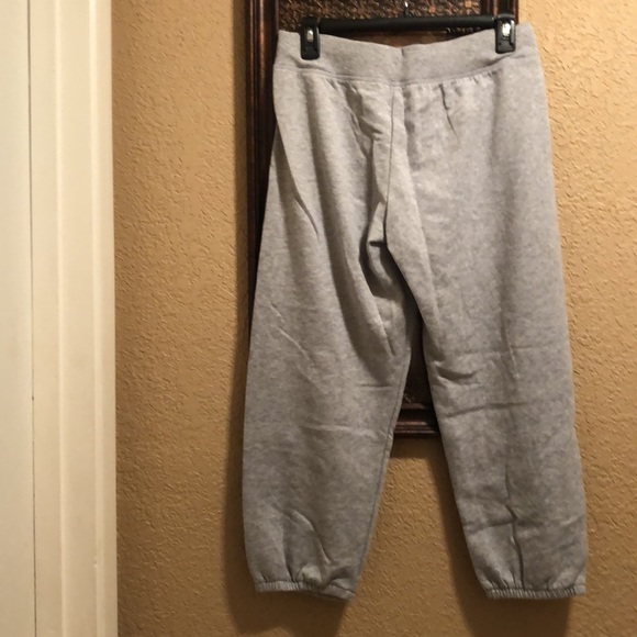 NWT Victoria’s Secret Angel Capri Joggers. Super soft & cute. VS Angel logo. - Picture 8 of 9